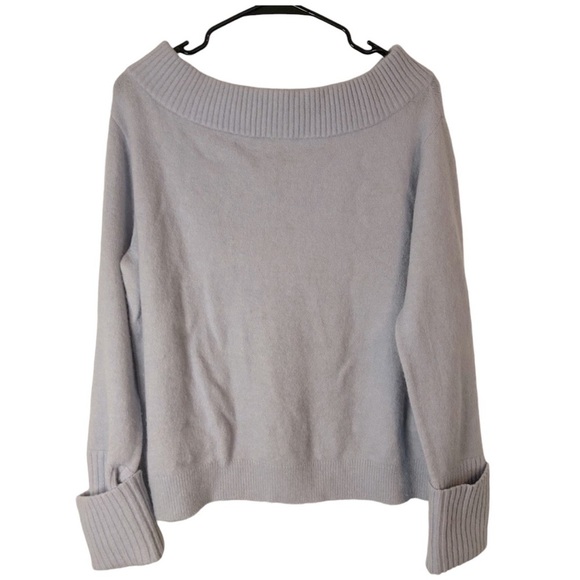 Club‎ Monaco Women’s Light Gray Knit Sweater Size Medium Ribbed Boat Neck Cozy - Picture 3 of 5